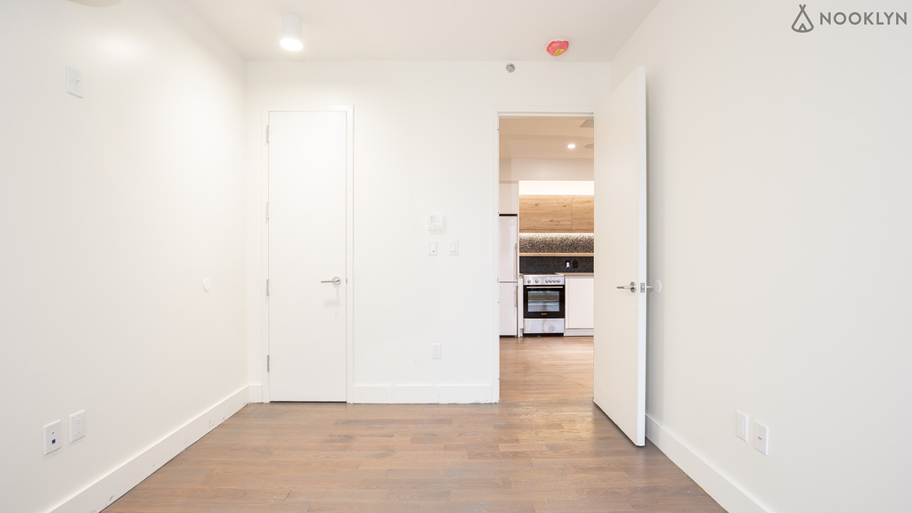 1068 Fulton Street - Photo 2