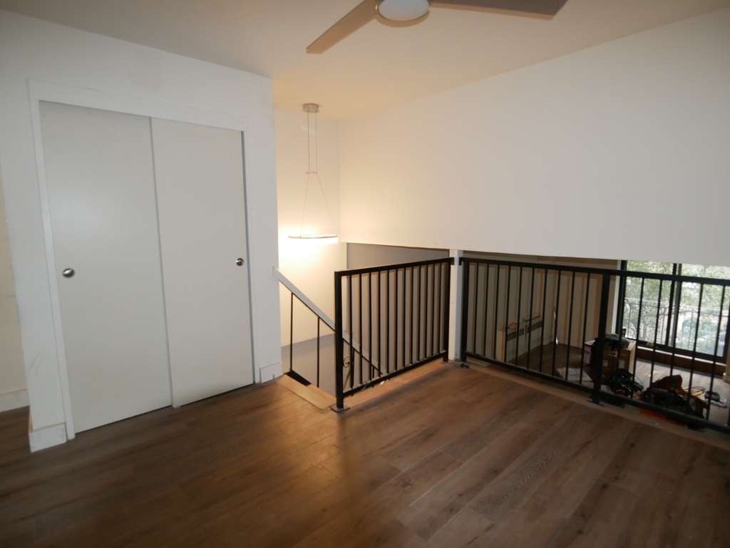 359 East 62nd Street - Photo 6