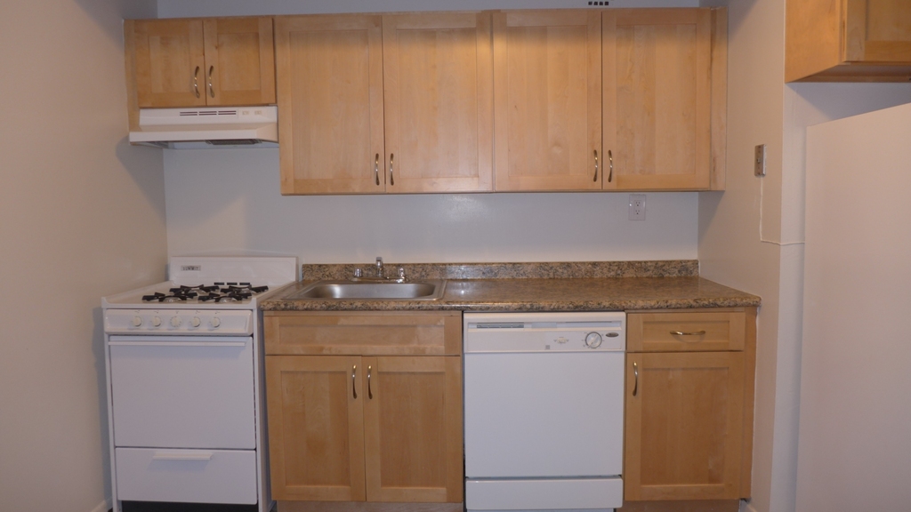 359 East 62nd Street - Photo 5