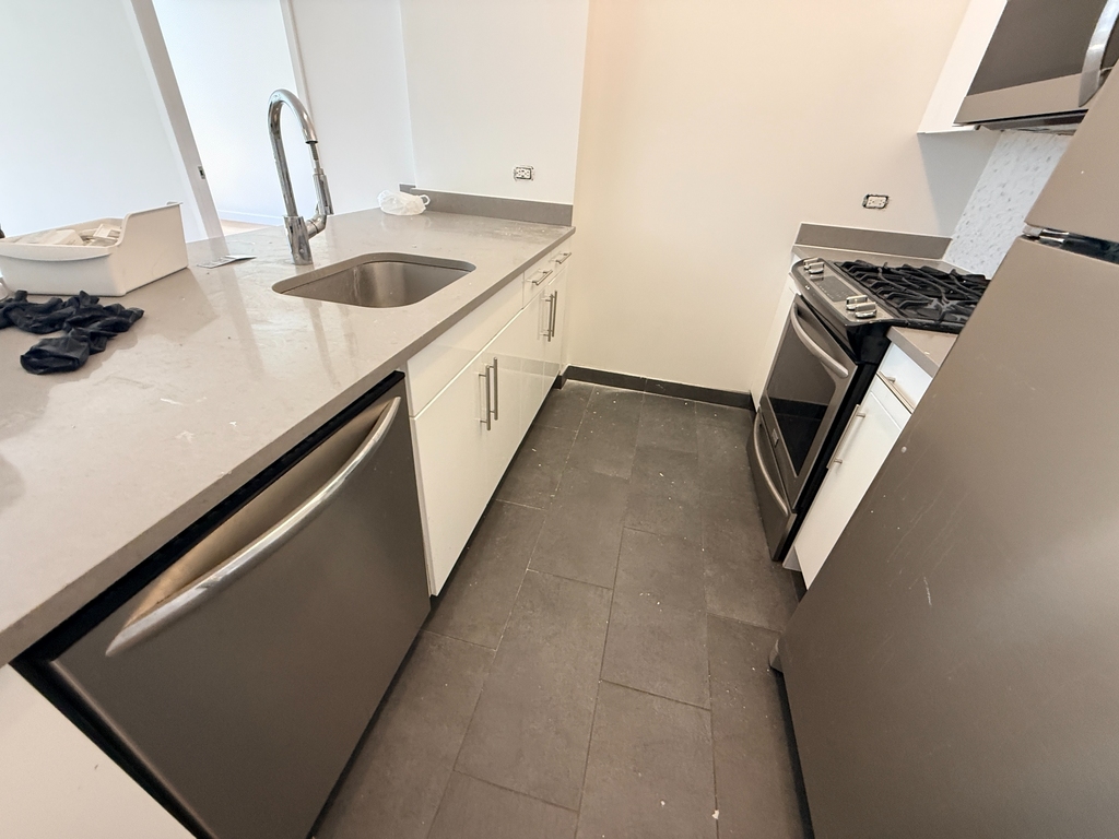  West 57th Street - Photo 10