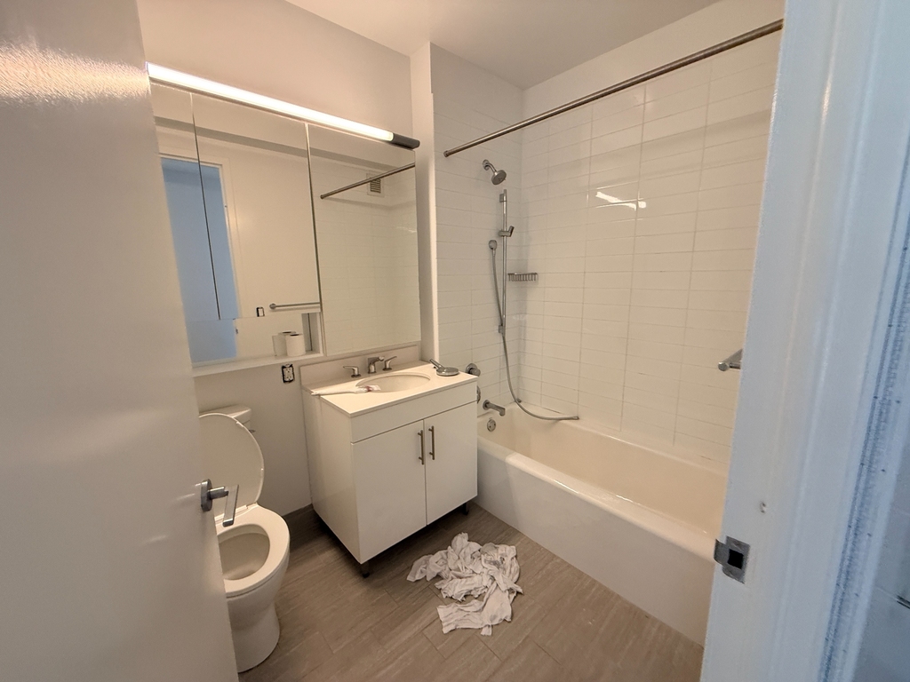  West 57th Street - Photo 2