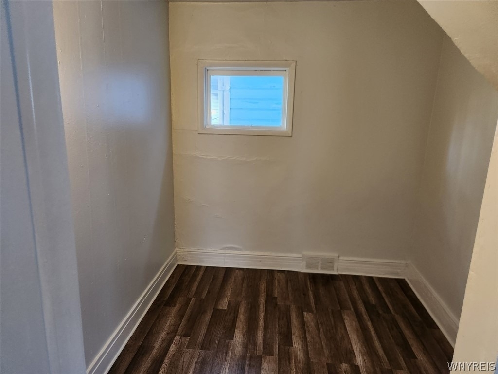 325 Breckenridge Street - Photo 5