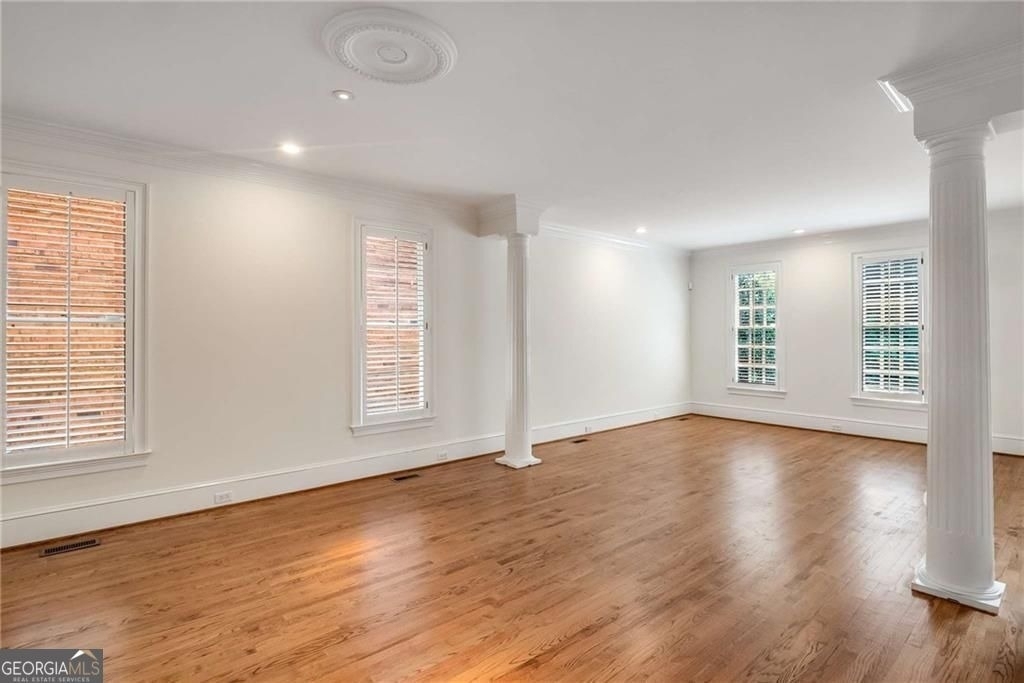 448 Ivy Park Lane Ne - Photo 5