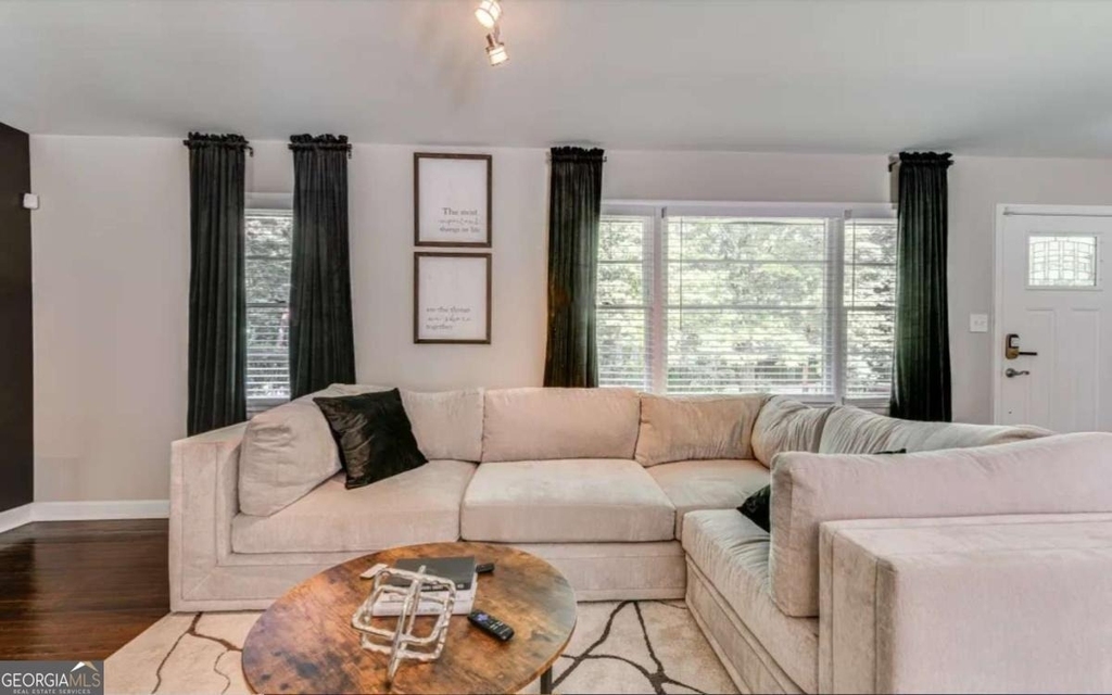 3305 Flowers Drive - Photo 4