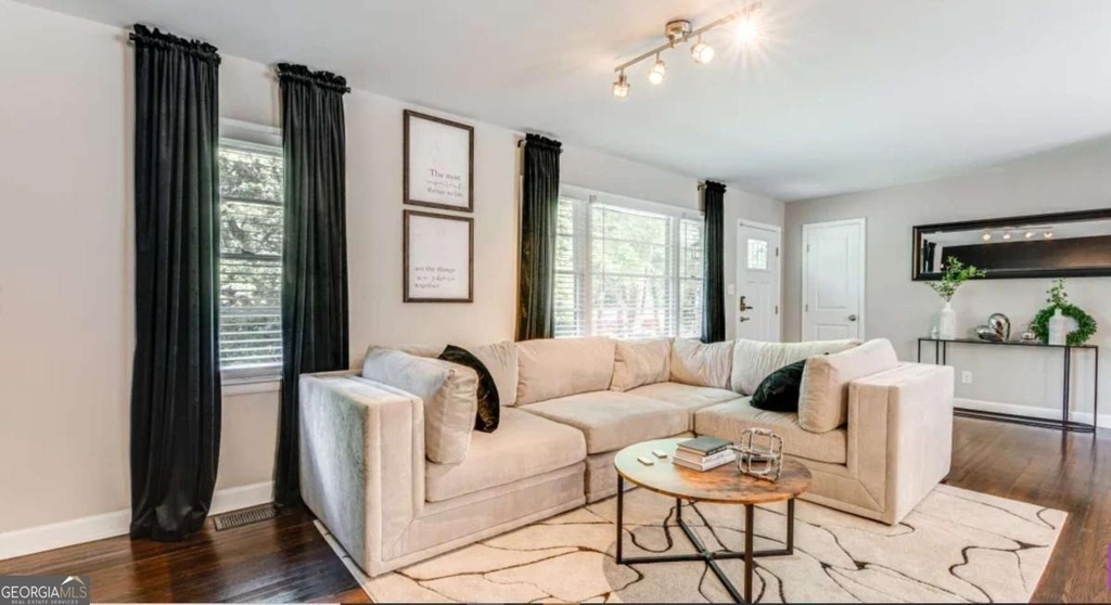 3305 Flowers Drive - Photo 3