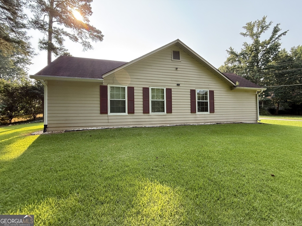 3897 Saddlecreek Drive - Photo 6