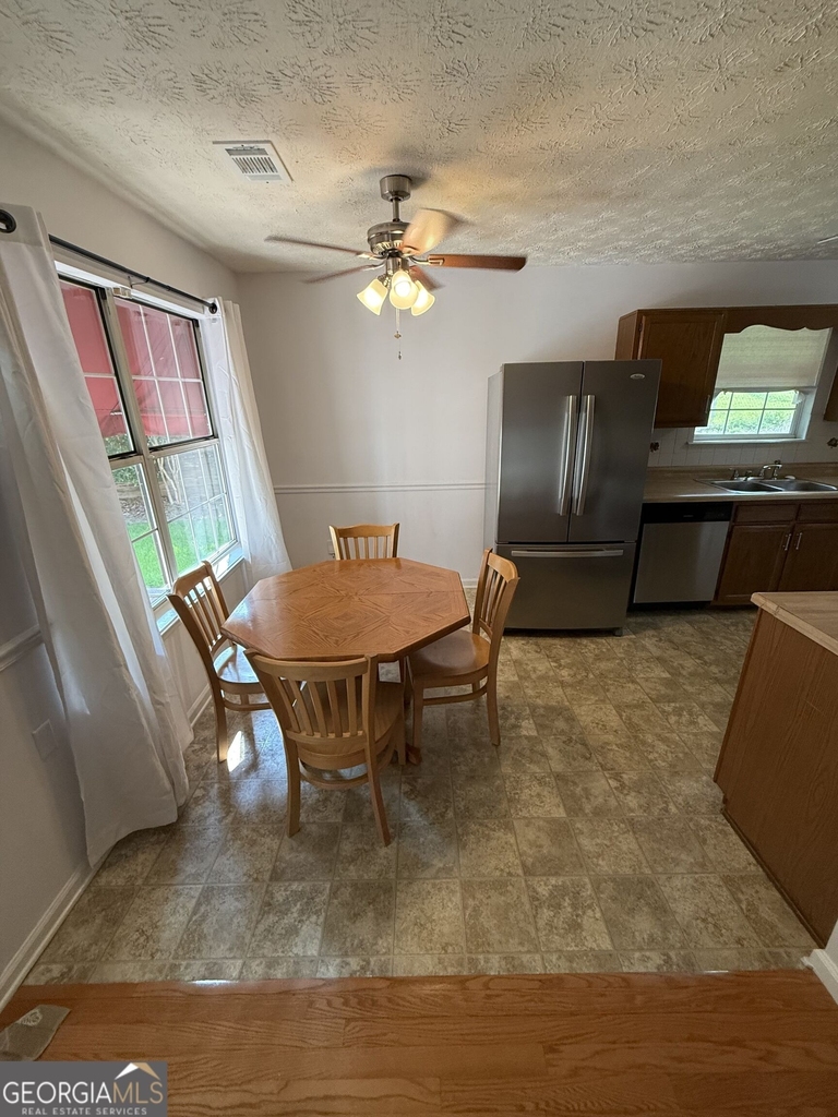 3897 Saddlecreek Drive - Photo 19
