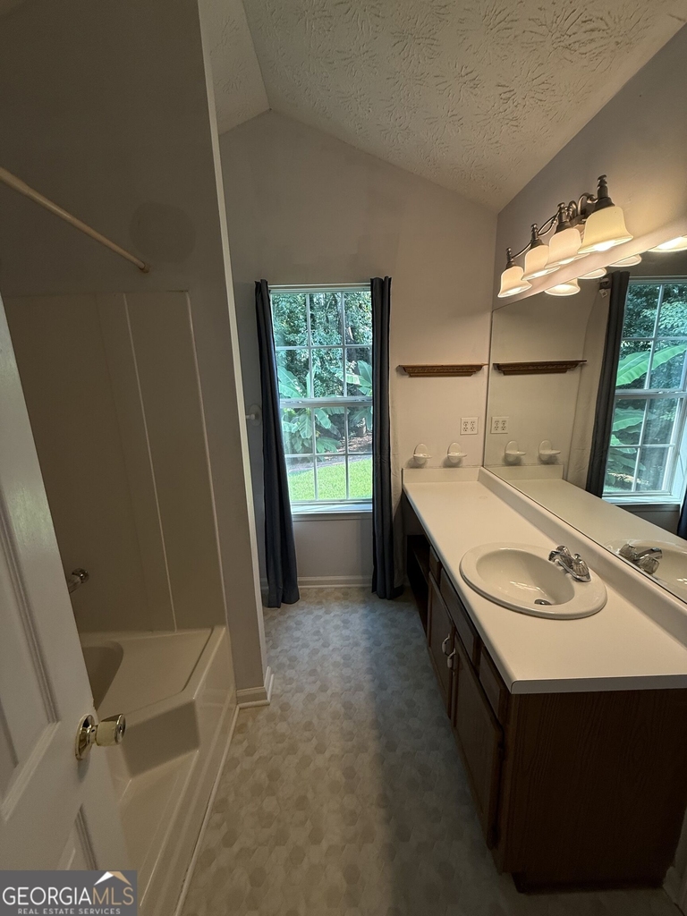3897 Saddlecreek Drive - Photo 41