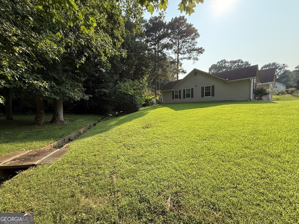 3897 Saddlecreek Drive - Photo 7