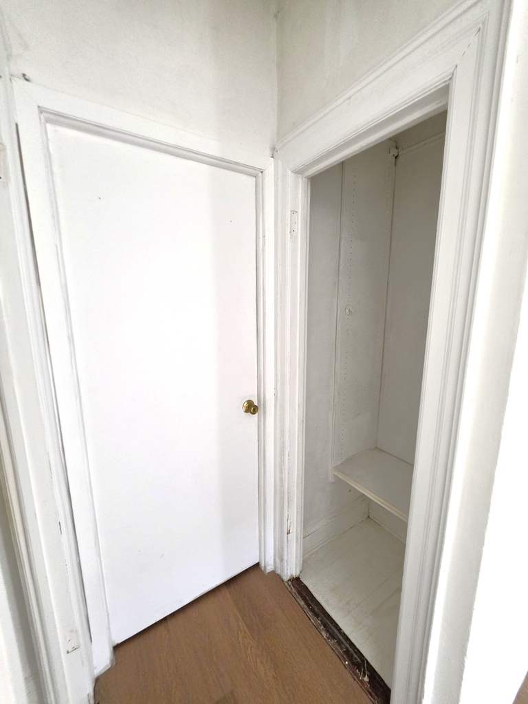 31-4 32nd Street - Photo 13