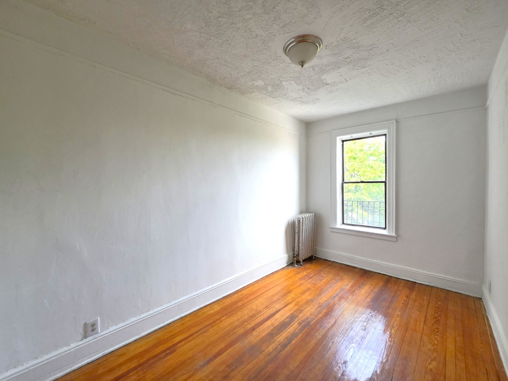 31-4 32nd Street - Photo 9