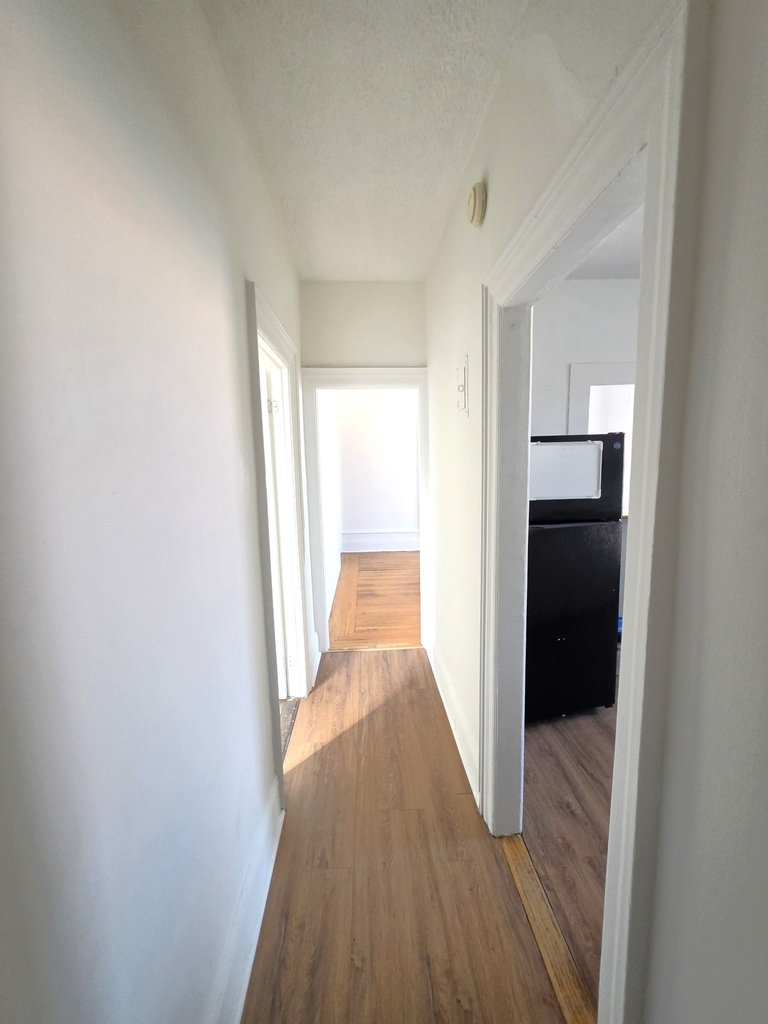31-4 32nd Street - Photo 2