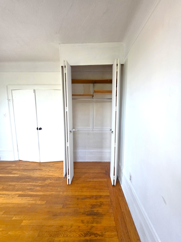 31-4 32nd Street - Photo 8