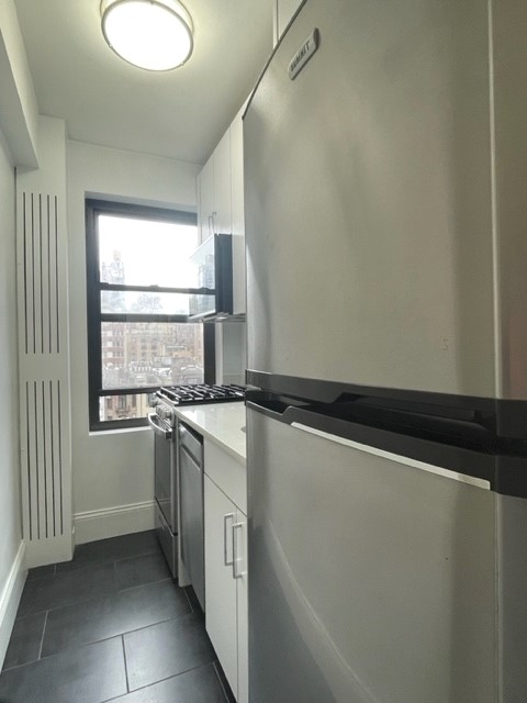 East 38th Street/ Lexington - Photo 4