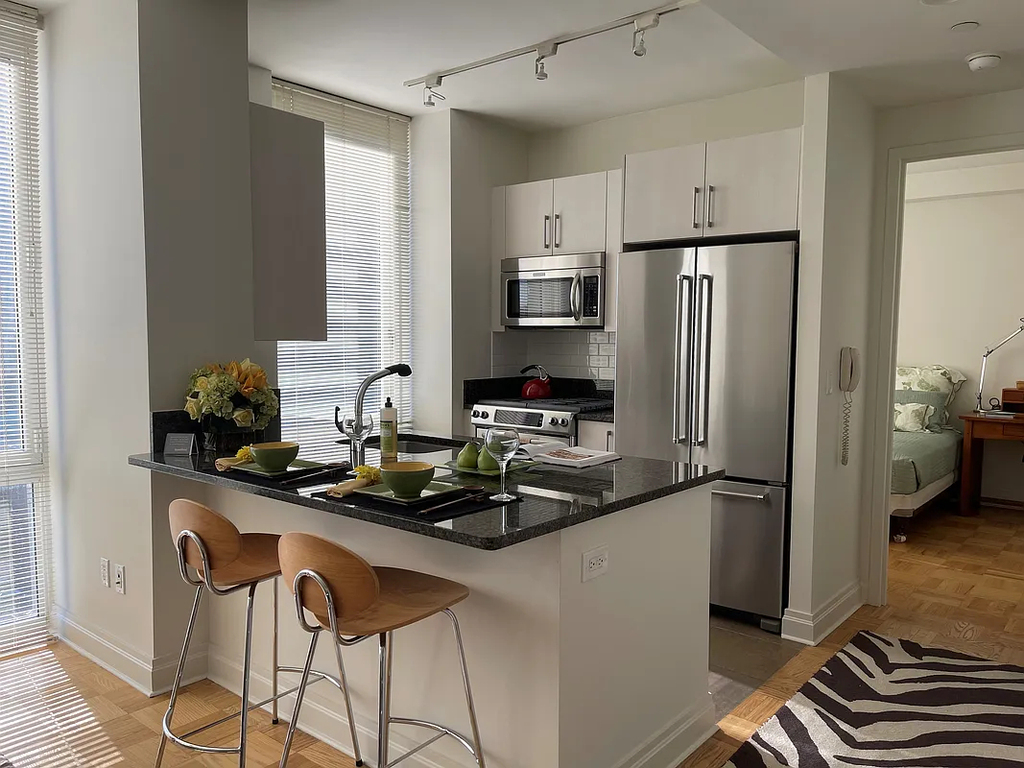 Lexington Avenue / 97th Street - Photo 6