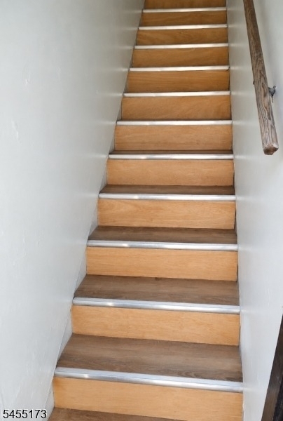 147 Meriline Ave - Photo 1