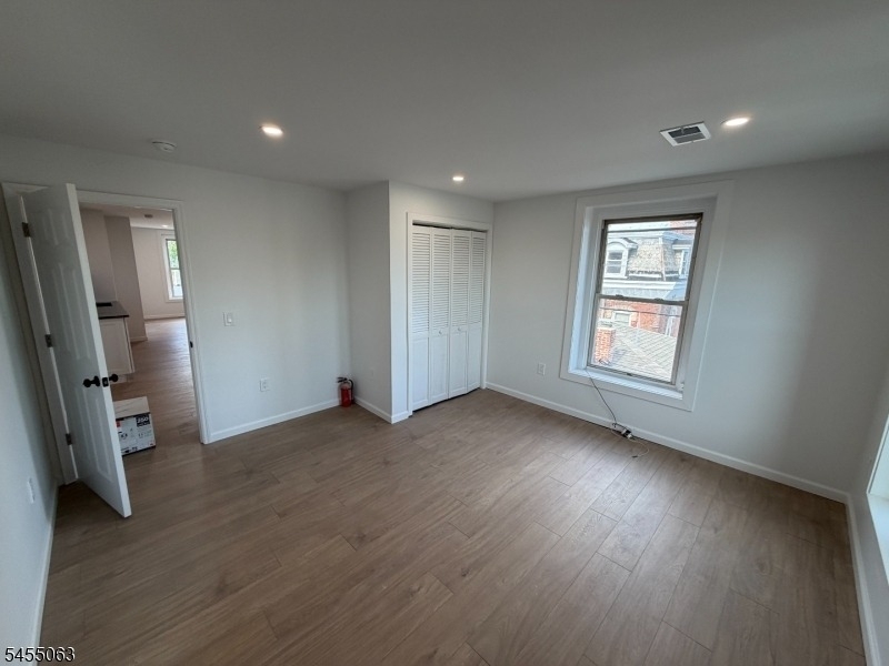 56 W Somerset - Photo 4