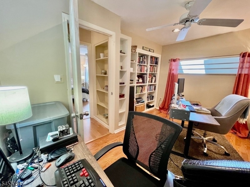 2 Hawthorne Pl - Photo 11