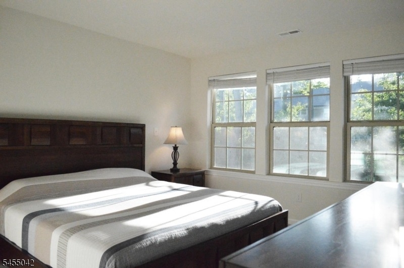 80 Albert Ct - Photo 8