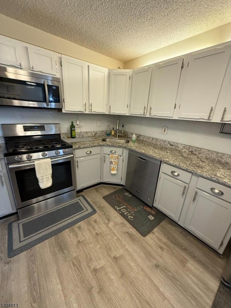 1902 Bayley Ct - Photo 9