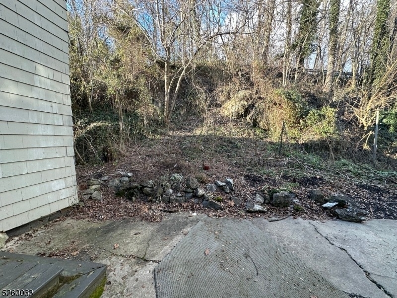 14 W Main St Apt B - Photo 2