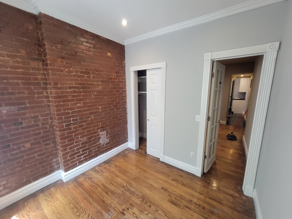 221 East 23rd Street - Photo 4