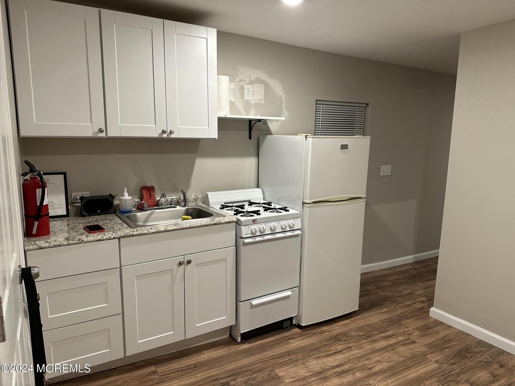 408 16th Avenue - Photo 1