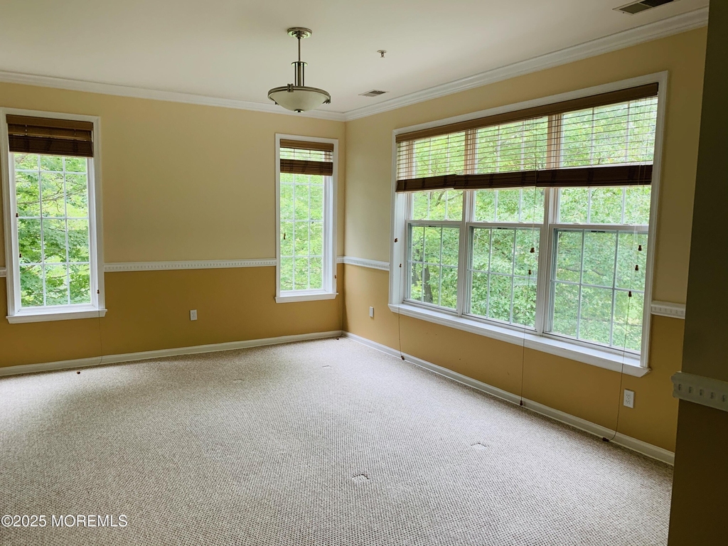 566 St Andrews Place - Photo 5