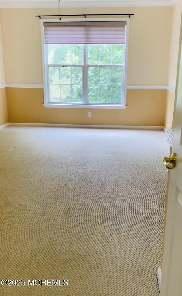 566 St Andrews Place - Photo 9