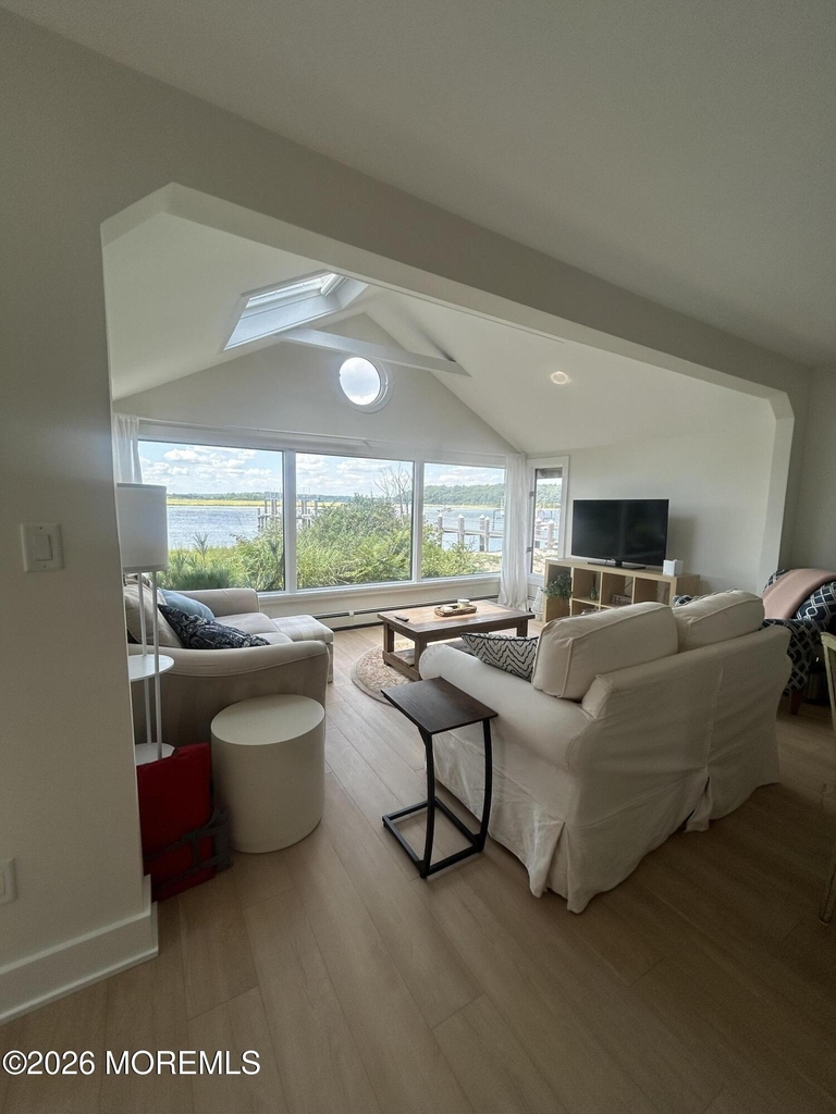 674 Ocean Avenue - Photo 9