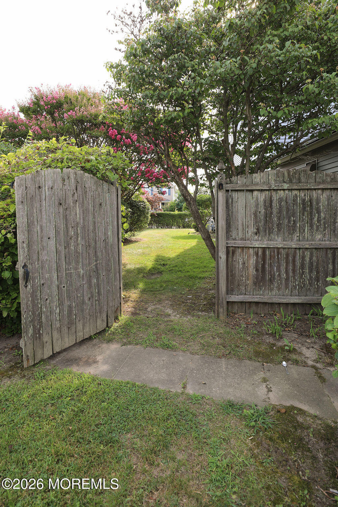 496 West Street - Photo 28