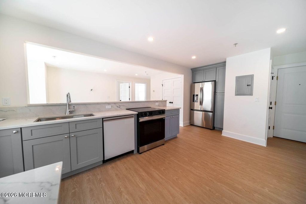 1125 E Ocean Avenue - Photo 1