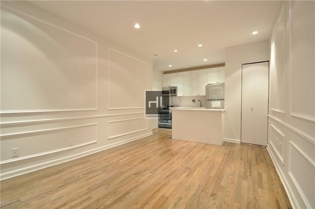 East 70th Street - Photo 0
