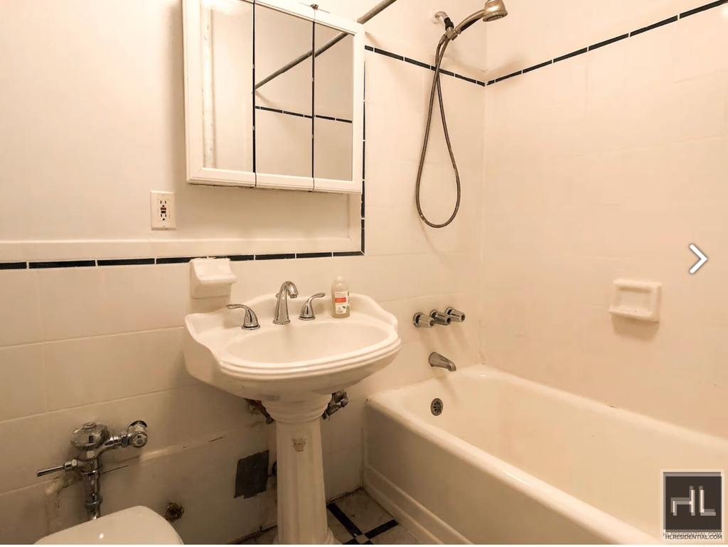 3 Avenue - Photo 3