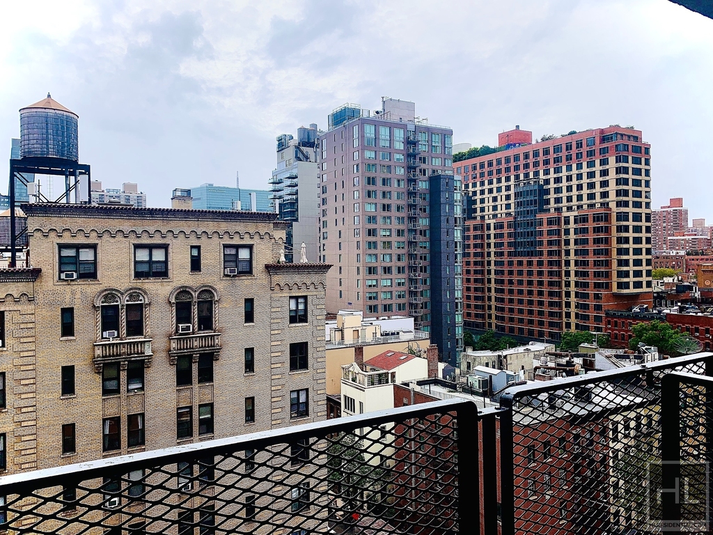 East 35 Street - Photo 4