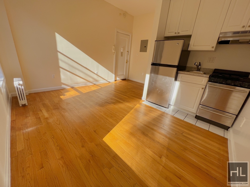 West 72 Street - Photo 3