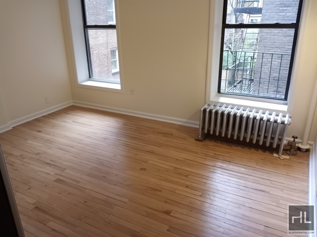 West 72 Street - Photo 1