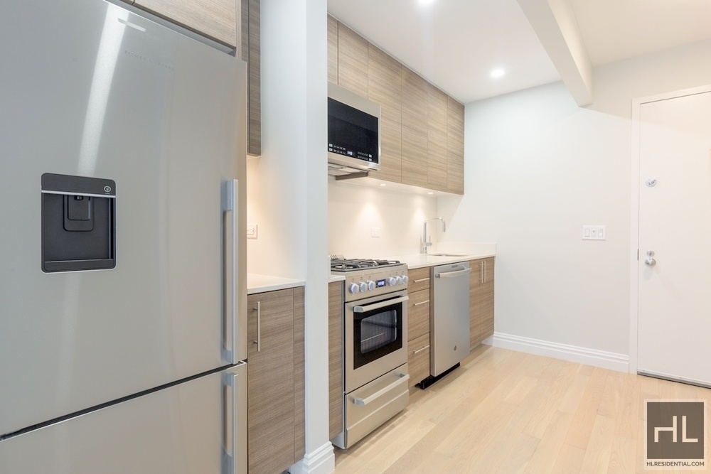 West 48 Street - Photo 2