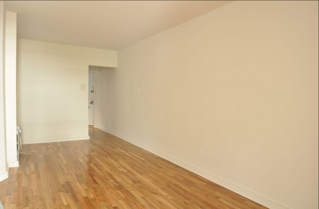 West 49 Street - Photo 0