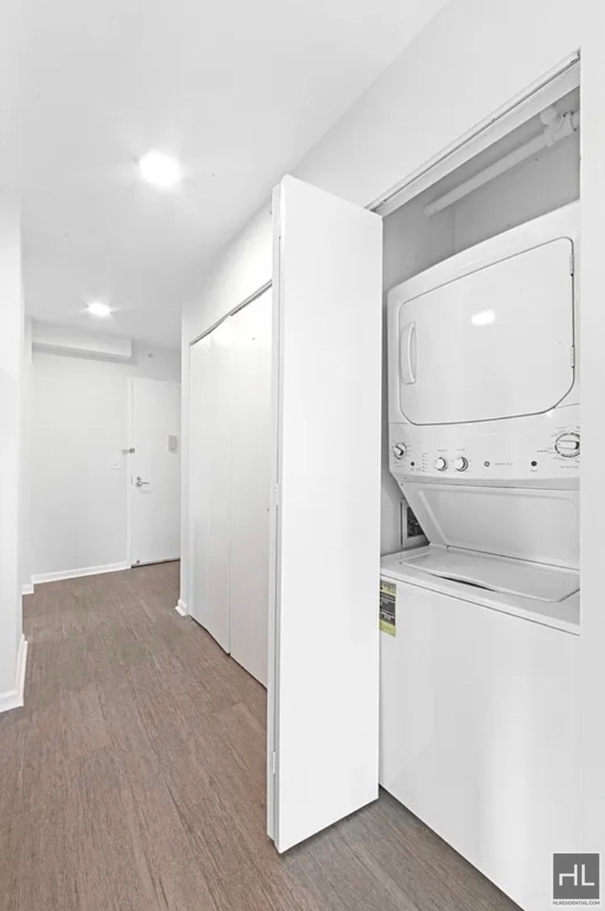 East 92nd Street - Photo 1