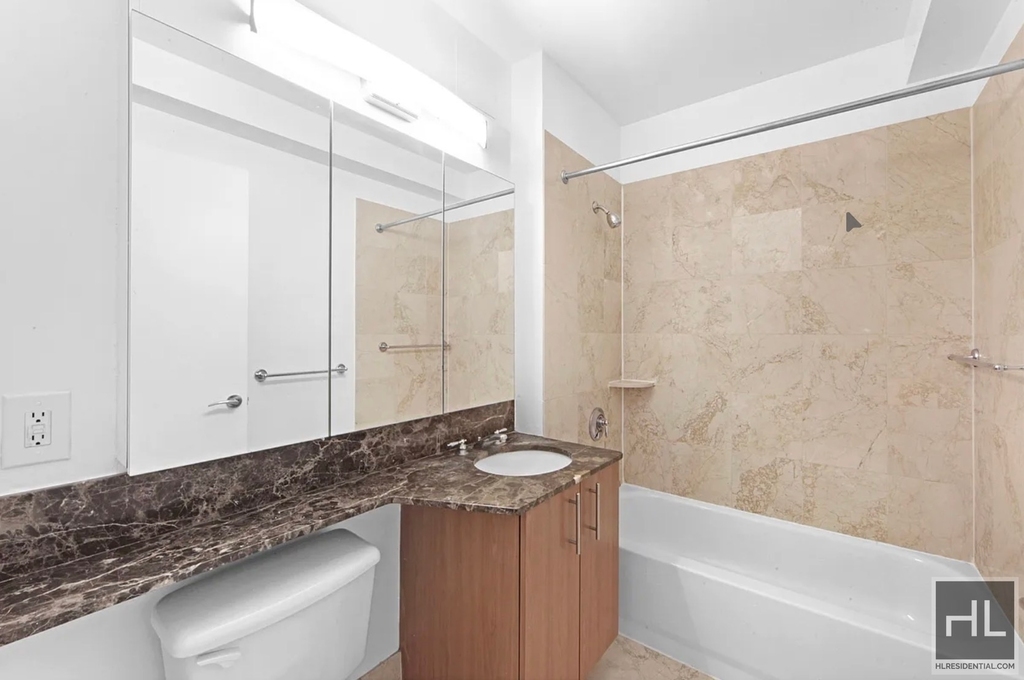East 92nd Street - Photo 2