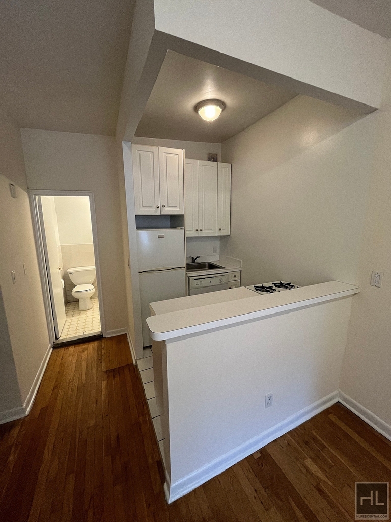 West 56 Street - Photo 1
