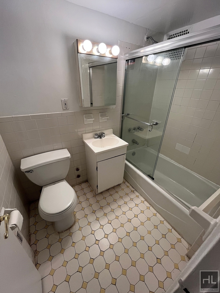 West 56 Street - Photo 3