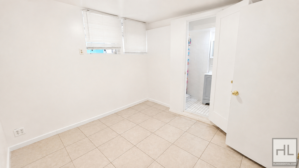 61 Street - Photo 4