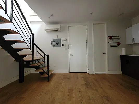 824 St Johns Place - Photo 3