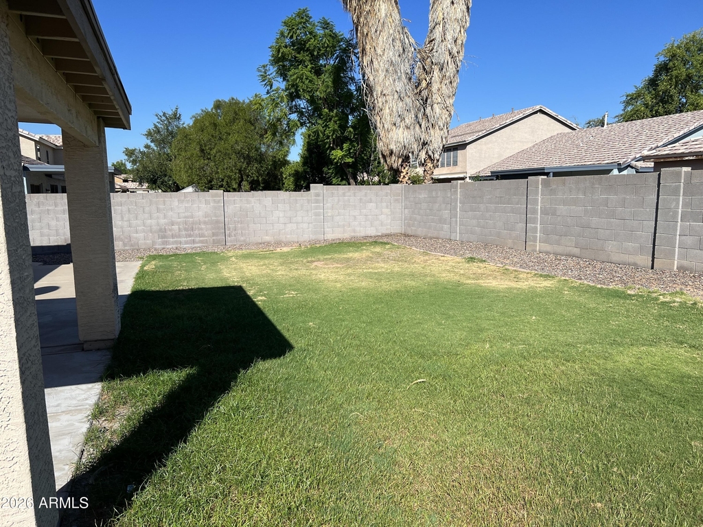 434 W Fabens Lane - Photo 3