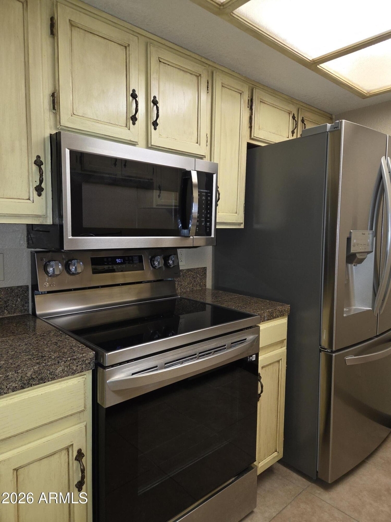 3716 E University Drive - Photo 4