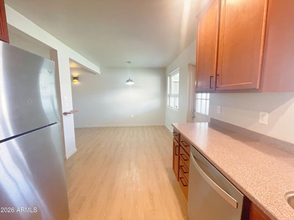 2340 E Turney Avenue - Photo 5
