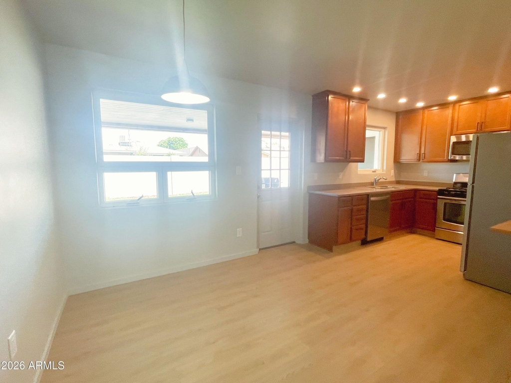 2340 E Turney Avenue - Photo 7