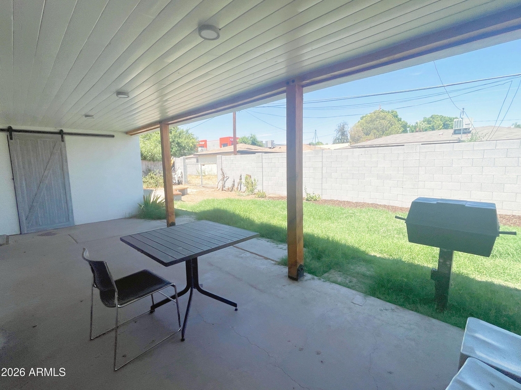 2340 E Turney Avenue - Photo 17
